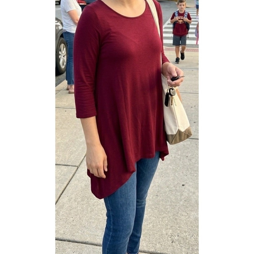 Misia Women Size L Tunic Top Burgundy 3/4 Sleeve Pullover Asymmetric Hem